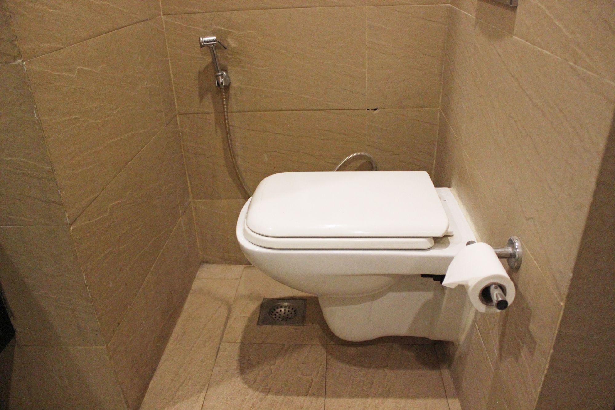גורגאון Oyo 605 Hotel Camria מראה חיצוני תמונה