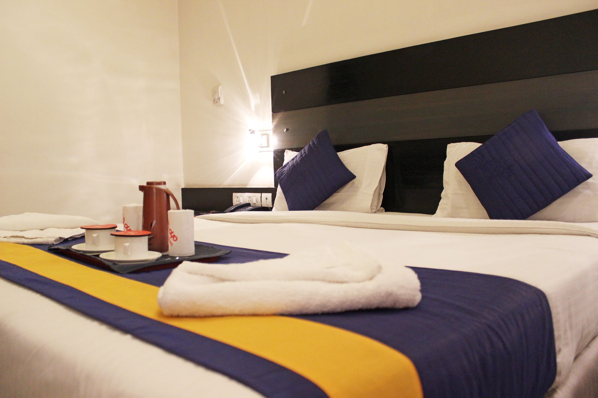 גורגאון Oyo 605 Hotel Camria מראה חיצוני תמונה